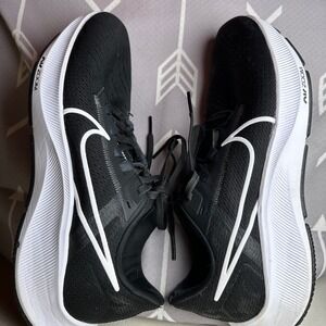 Nike Air Zoom Pegasus 38 CW7356-002 Women's 7 Black White Running Shoes Sneakers